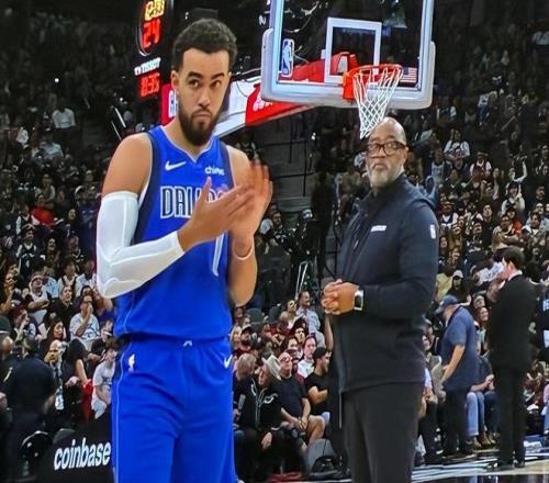 萨博尼斯伤,国王以残阵,之势逆转胜,澳门新葡京app,新葡京下载